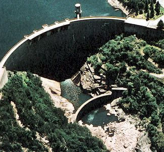 Barragem caudal ecológico Barragem caudal ecológico1 Barragens no Tâmega.