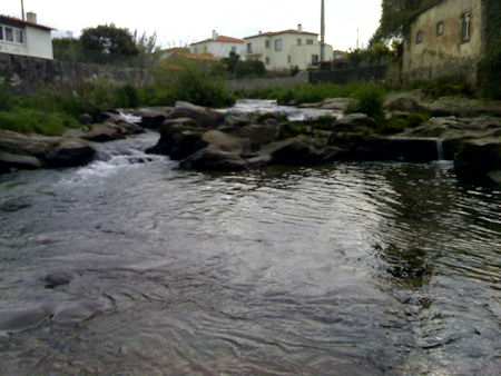 Foz Ribeira de Portuzelo Foz Ribeira de Portuzelo Portuzelo ao spinning – Trutas e barbos.
